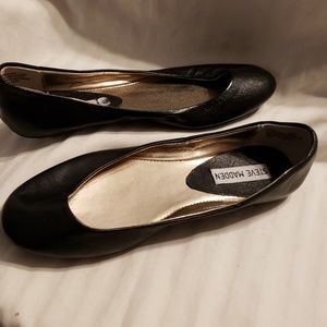 NWOT, Steve Madden black flats